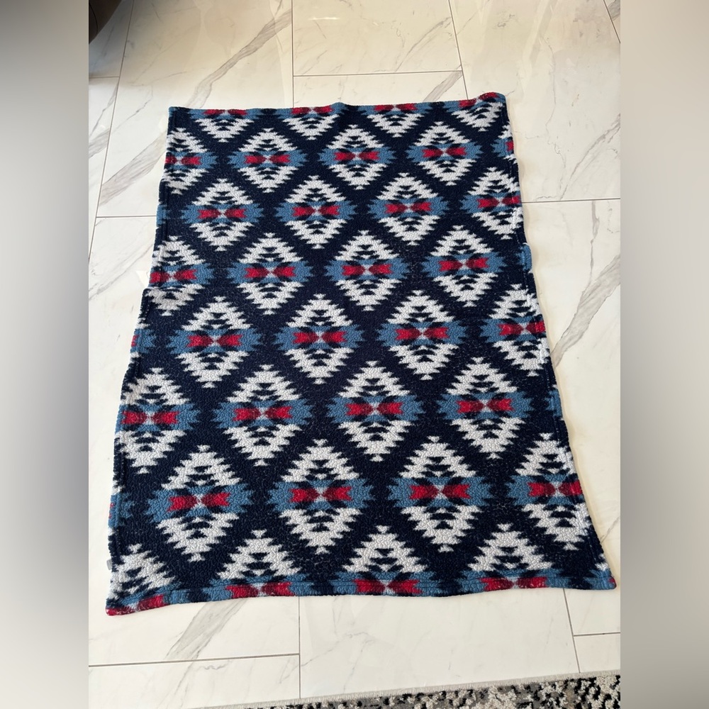 American Eagle Outfitters Navy, White & Red Patterned Throw - Picture 3 of 14